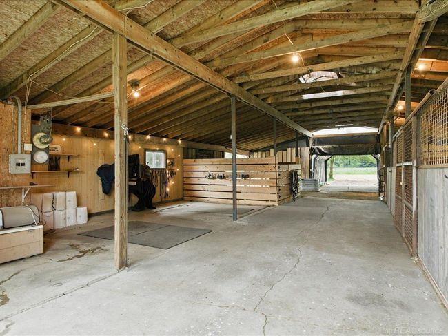 Horse Barn | Image 40