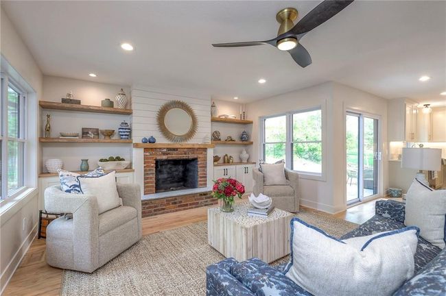10314 Sagamore Ln, House other with 6 bedrooms, 5 bathrooms and null parking in Leawood KS | Image 8