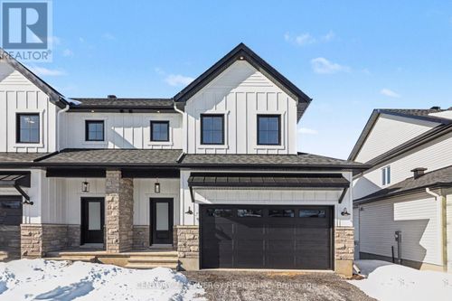 77 Villeneuve St, Moose Creek, ON, K0C1W0 | Card Image