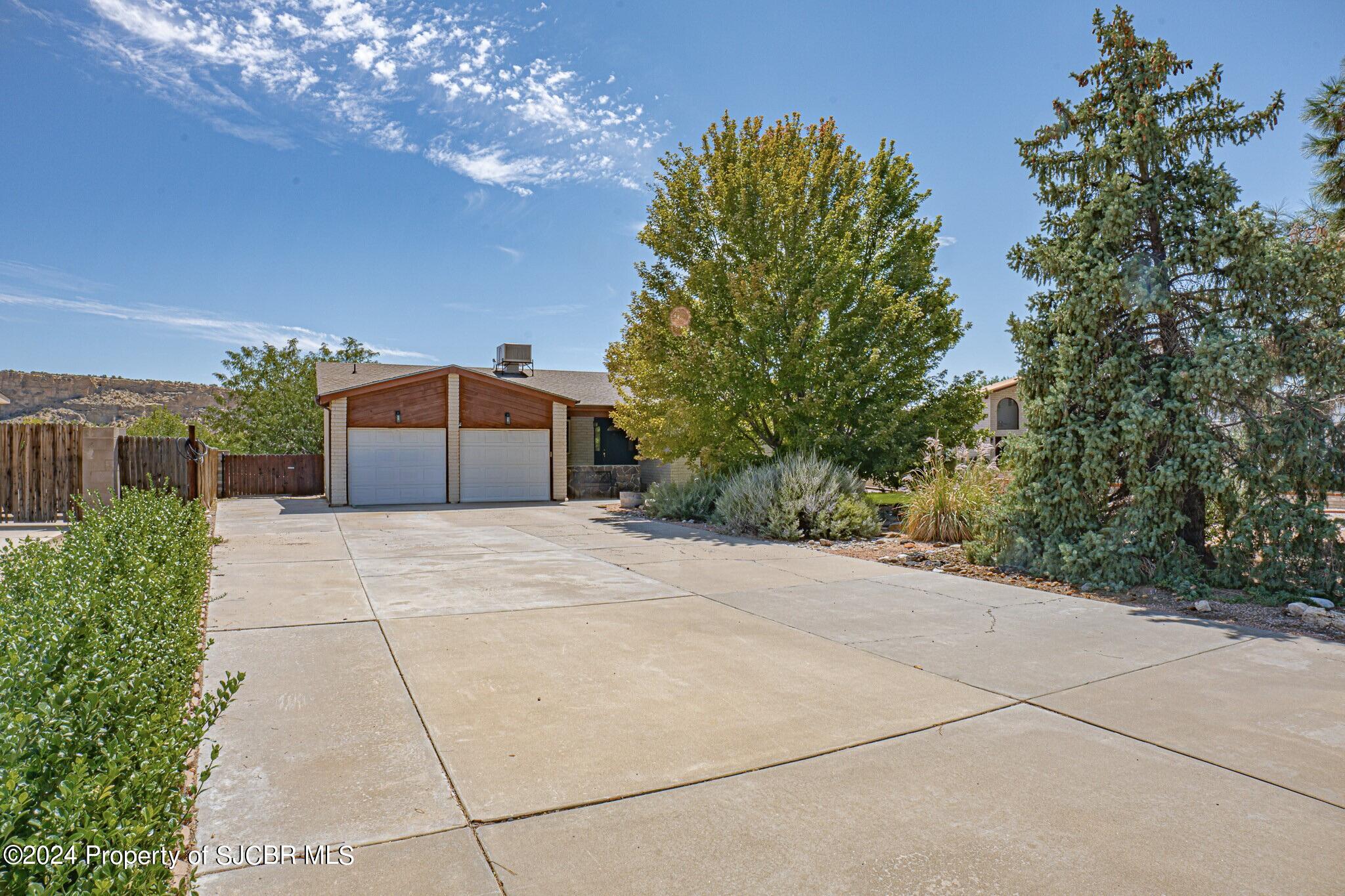 Camino Rio , Farmington, NM 87401