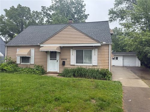 23330 Roger Dr, Euclid, OH, 44123-1521 | Card Image