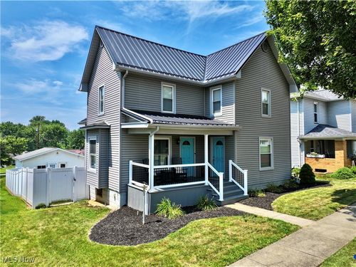 306 Maple St Sw, Sugarcreek, OH, 44681-9362 | Card Image