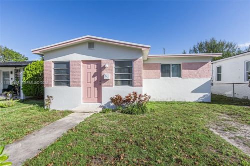 616 Nw 3rd Ct, Hallandale Beach, FL, 33009-3216 | Card Image