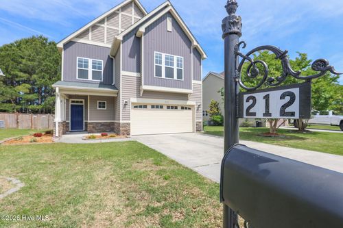 212 Long Pond Dr, Sneads Ferry, NC, 28460-8312 | Card Image