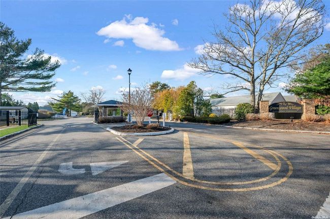 5129 - 5129 Village Circle, Condo with 1 bedrooms, 1 bathrooms and null parking in Manorville NY | Image 23