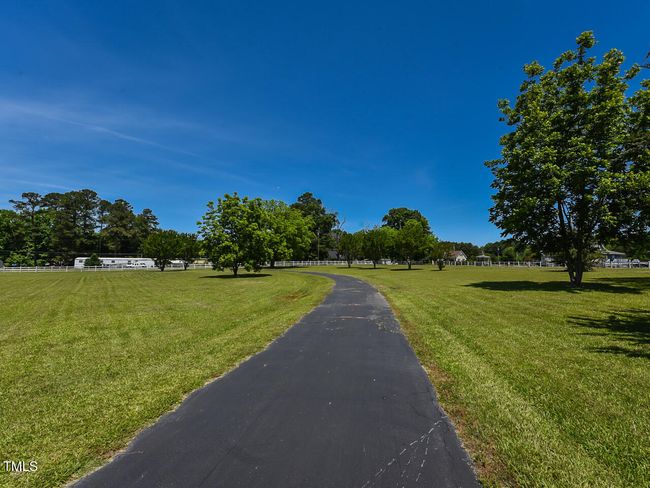 Exterior - driveway - OK | Image 7