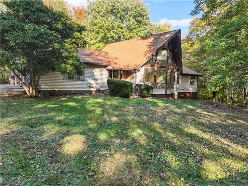 108 Buss Rd, Aliquippa, PA, 15001-4706 | Card Image