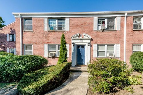 apt-1-194 Seaton Rd, Stamford, CT, 06902-3209 | Card Image