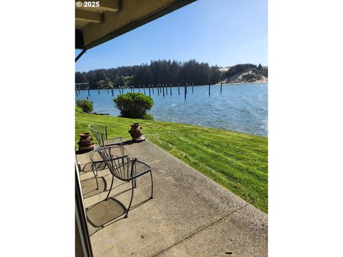 14-1040 Bay St, Florence, OR, 97439-9316 | Card Image