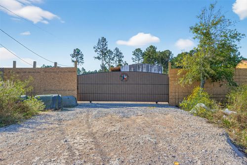 1746 County Road 3560, Cleveland, TX, 77327-1477 | Card Image