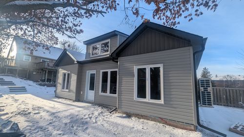 88 Codrington St, Barrie, ON, L4M1R5 | Card Image