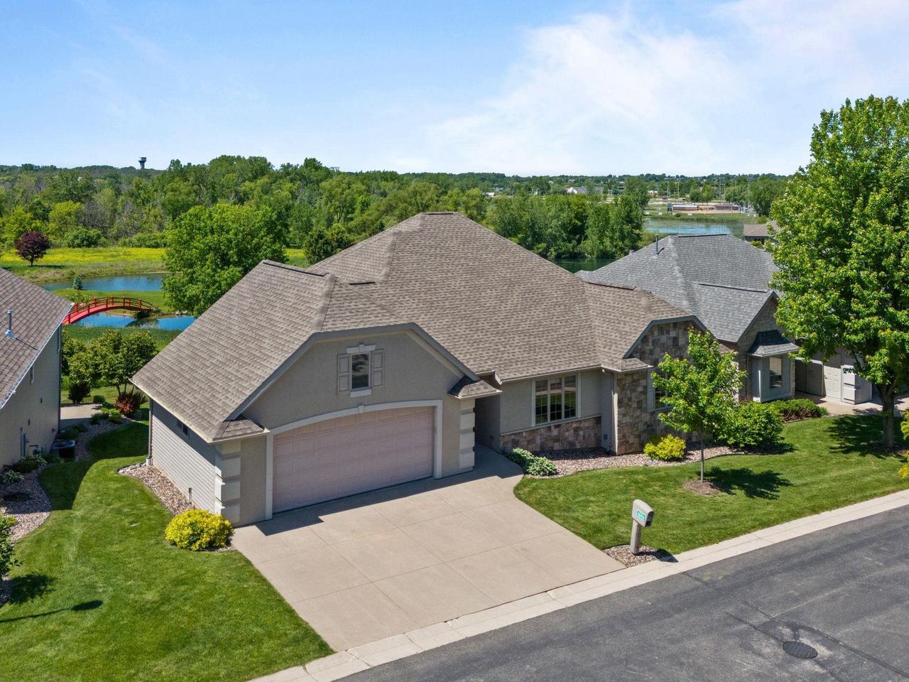 Brackenwood Ln, Greenville, WI 54942