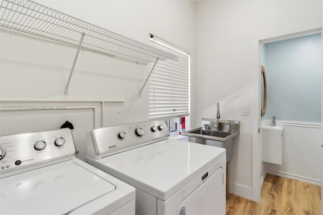 2513 Se 12 Th St, House other with 3 bedrooms, 3 bathrooms and null parking in Pompano Beach FL | Image 23