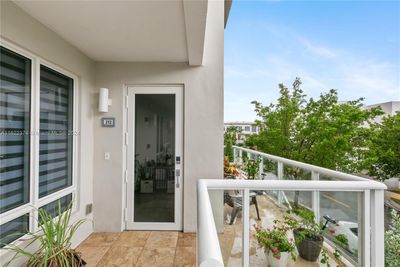 212 - 6415 Nw 102nd Path, Condo with 3 bedrooms, 2 bathrooms and null parking in Doral FL | Image 3