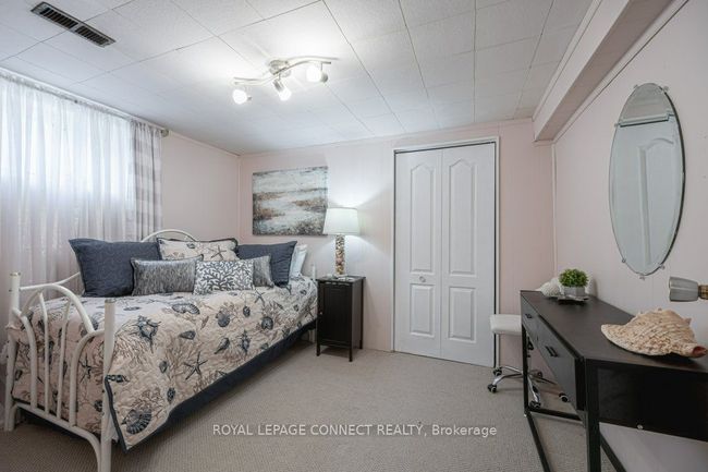 2 Ailsa Craig Crt, House attached with 7 bedrooms, 2 bathrooms and 5 parking in North York ON | Image 31