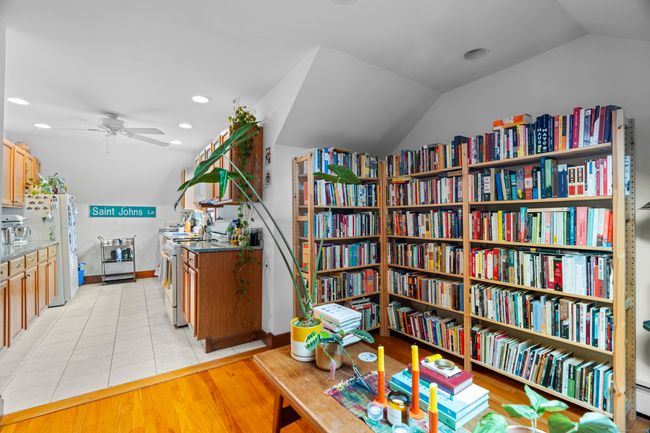 623 Whitney Ave, Home with 21 bedrooms, 13 bathrooms and 12 parking in New Haven CT | Image 30