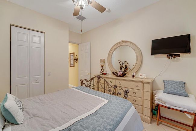7562 Starfish Reef Ln, House other with 3 bedrooms, 2 bathrooms and null parking in Lake Worth FL | Image 28