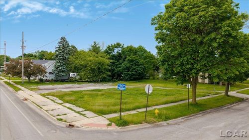 319 W Beecher Street, Adrian, MI, 49221 | Card Image