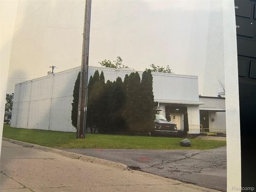 3623 Blackington Ave, Flint, MI, 48532-3826 | Card Image