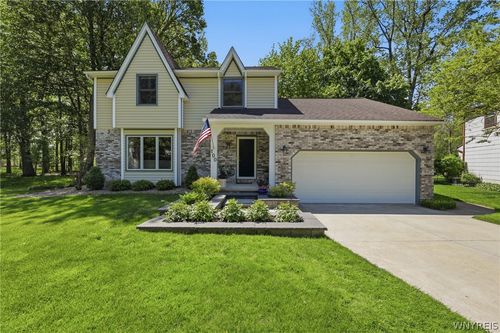 100 Bramhill Court, Amherst, NY, 14051 | Card Image