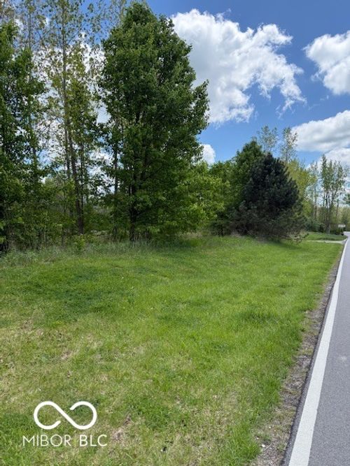 2945 S 1200 E, Zionsville, IN, 46077-9866 | Card Image