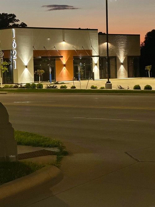 101-1621 W 1st St, Cedar Falls, IA, 50613-1796 | Card Image