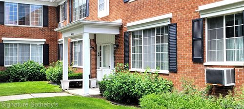apt-221-20870 Wildwood Dr, Harper Woods, MI, 48225-1844 | Card Image