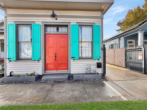a-5018 Lasalle St, New Orleans, LA, 70115-6450 | Card Image