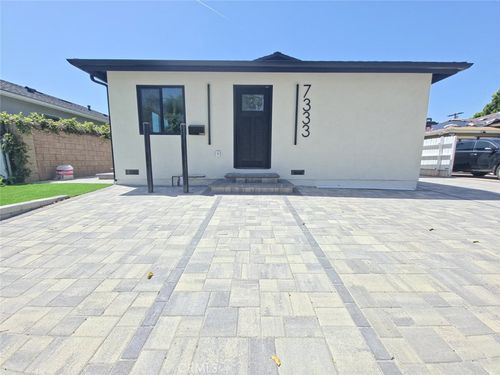 7331 Vanalden Avenue, Reseda, CA, 91335 | Card Image