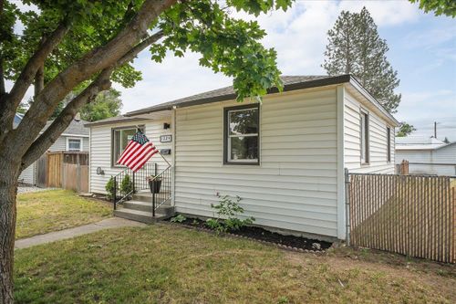 1224 E Central Ave, Spokane, WA, 99208-3527 | Card Image