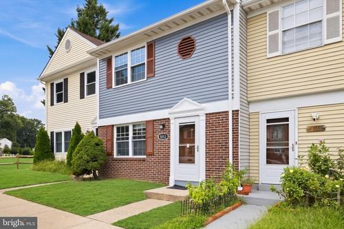 9053 Silver Maple Ct, MANASSAS, VA, 20110-4884 | Card Image