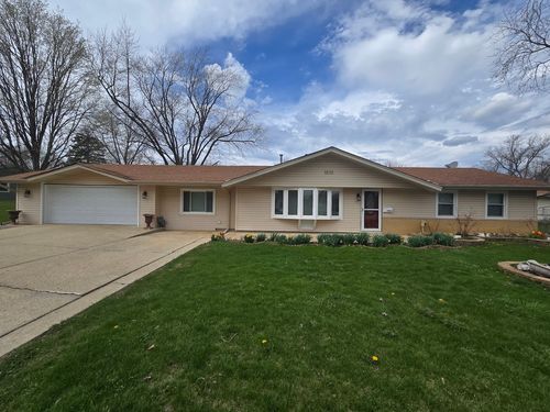 1832 W Weathersfield Way, Schaumburg, IL, 60193 | Card Image