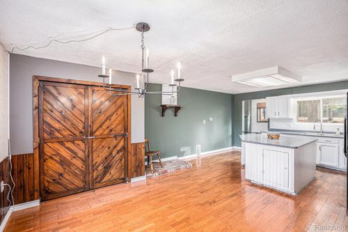 896 W Saginaw Rd, Mayville, MI, 48744-9633 | Card Image