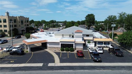 561 Main St, Tonawanda, NY, 14150-3852 | Card Image