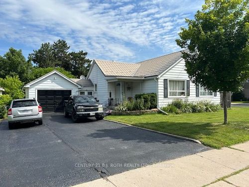 121 Cumberland St, Barrie, ON, L4N2P8 | Card Image