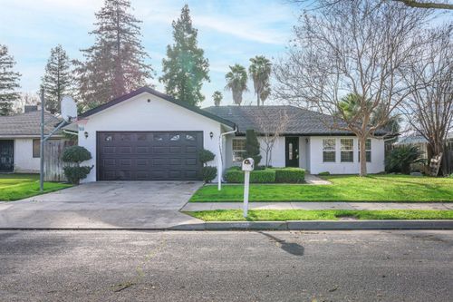 2820 Driftwood Dr, Madera, CA, 93637-2624 | Card Image