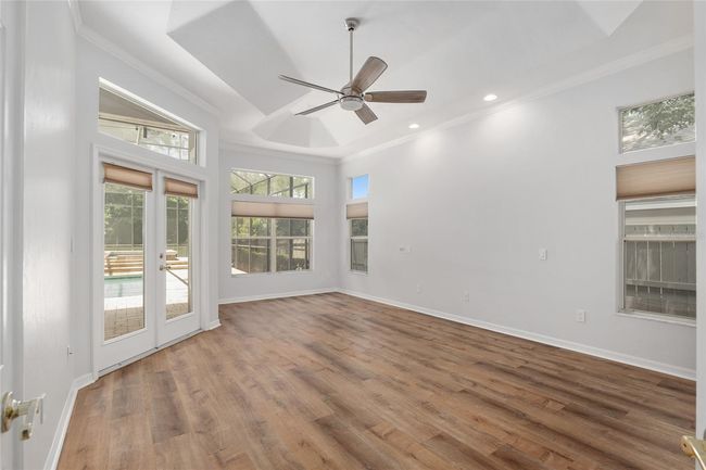 OWNER'S SUITE WITH SITTING AREA | Image 37