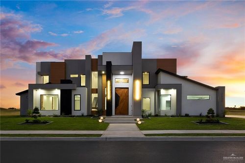 2632 E Guerlain Dr, Edinburg, TX, 78542-7271 | Card Image