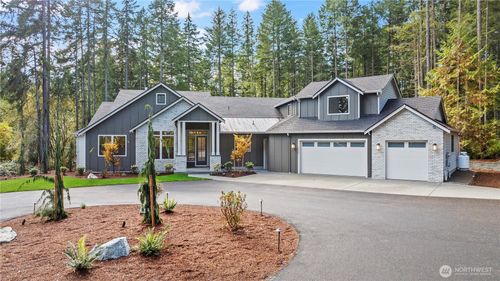 10420 65th Avenue Ct Nw, Gig Harbor, WA, 98332-8552 | Card Image