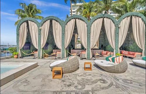 1007-1100 W Ave 1007, Miami Beach, FL, 33139 | Card Image