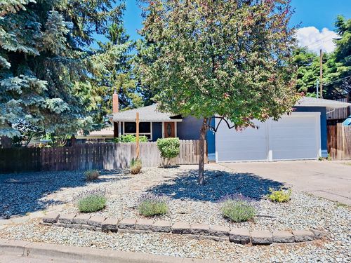 707 W Oregon Ave, Klamath Falls, OR, 97601-1942 | Card Image