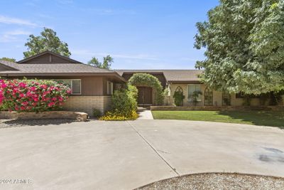 24 E Wagon Wheel Drive E, House other with 5 bedrooms, 3 bathrooms and null parking in Phoenix AZ | Image 1