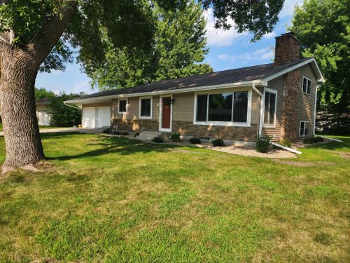409 S 2nd St, Olivia, MN, 56277-1464 | Card Image
