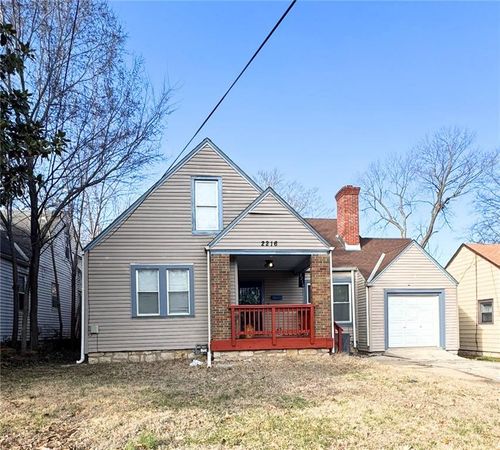 2216 E 72nd St, Kansas City, MO, 64132-1753 | Card Image