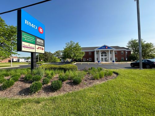 450 Higgins Rd, Elk Grove Village, IL, 60007-1406 | Card Image