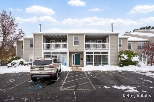 202-3151 Poplar Creek Dr Se, Grand Rapids, MI, 49512-5696 | Card Image