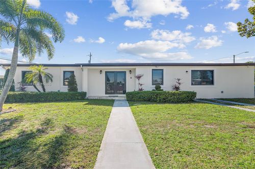 11420 Sw 44th St, Miami, FL, 33165-5509 | Card Image