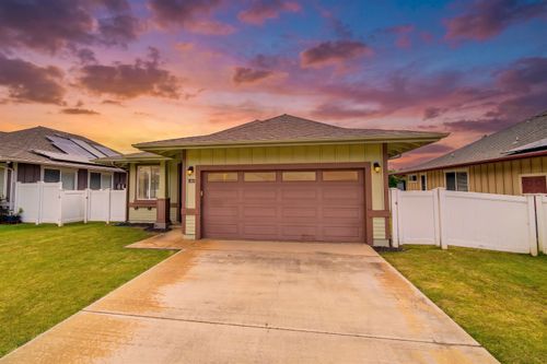 43 Hoku Puhipaka St, Kahului, HI, 96732-4529 | Card Image