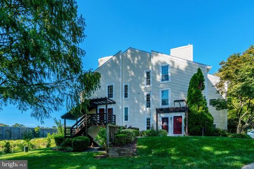 10107 Oakton Terrace Rd, OAKTON, VA, 22124-2943 | Card Image