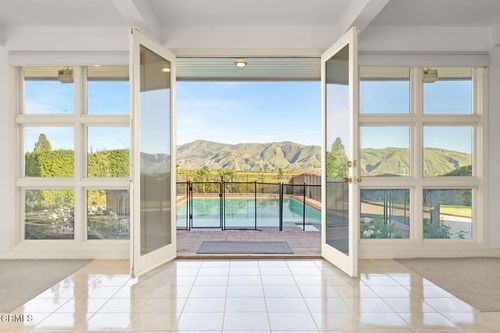 13922 Foothill Rd, Santa Paula, CA, 93060-9715 | Card Image